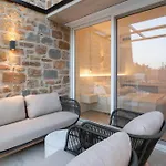 Athina With Direct Pool Access - Gh8 * Gialova