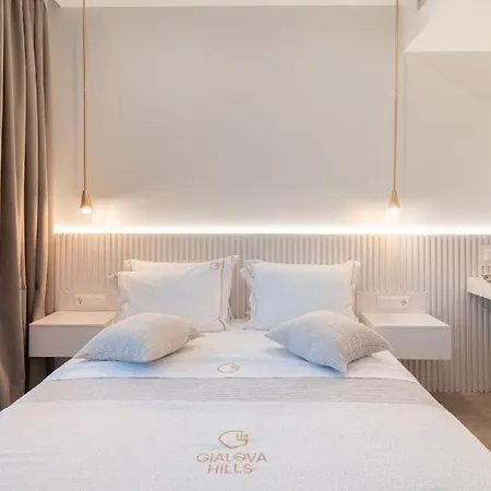 Athina With Direct Pool Access - Gh8 아파트 지아로바