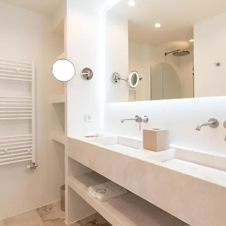 아파트 Athina With Direct Pool Access - Gh8