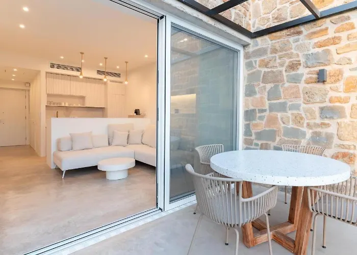 Athina With Direct Pool Access - Gh8