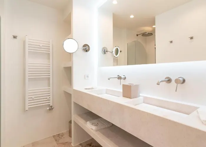 아파트 Athina With Direct Pool Access - Gh8