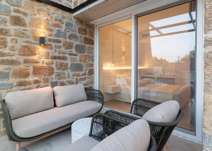 Athina With Direct Pool Access - Gh8 * Gialova