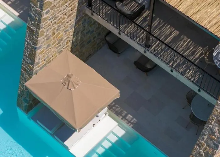 Athina With Direct Pool Access - Gh8 아파트